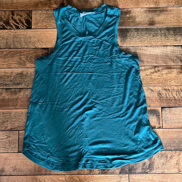 Tank - Picture 1 of 3